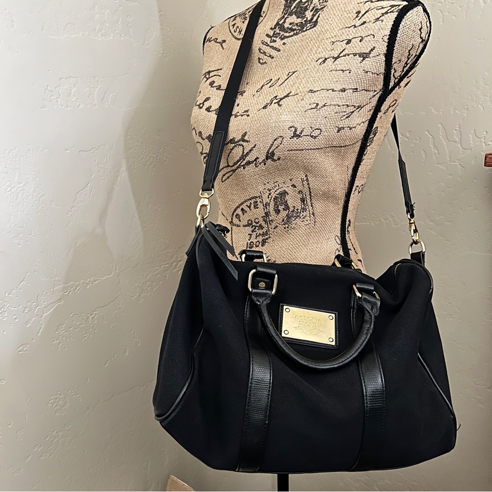 Victoria’s Secret Women’s Travel /Duffle Bag